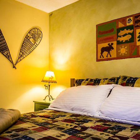 Rustlers Lodge Sundre Quarto foto