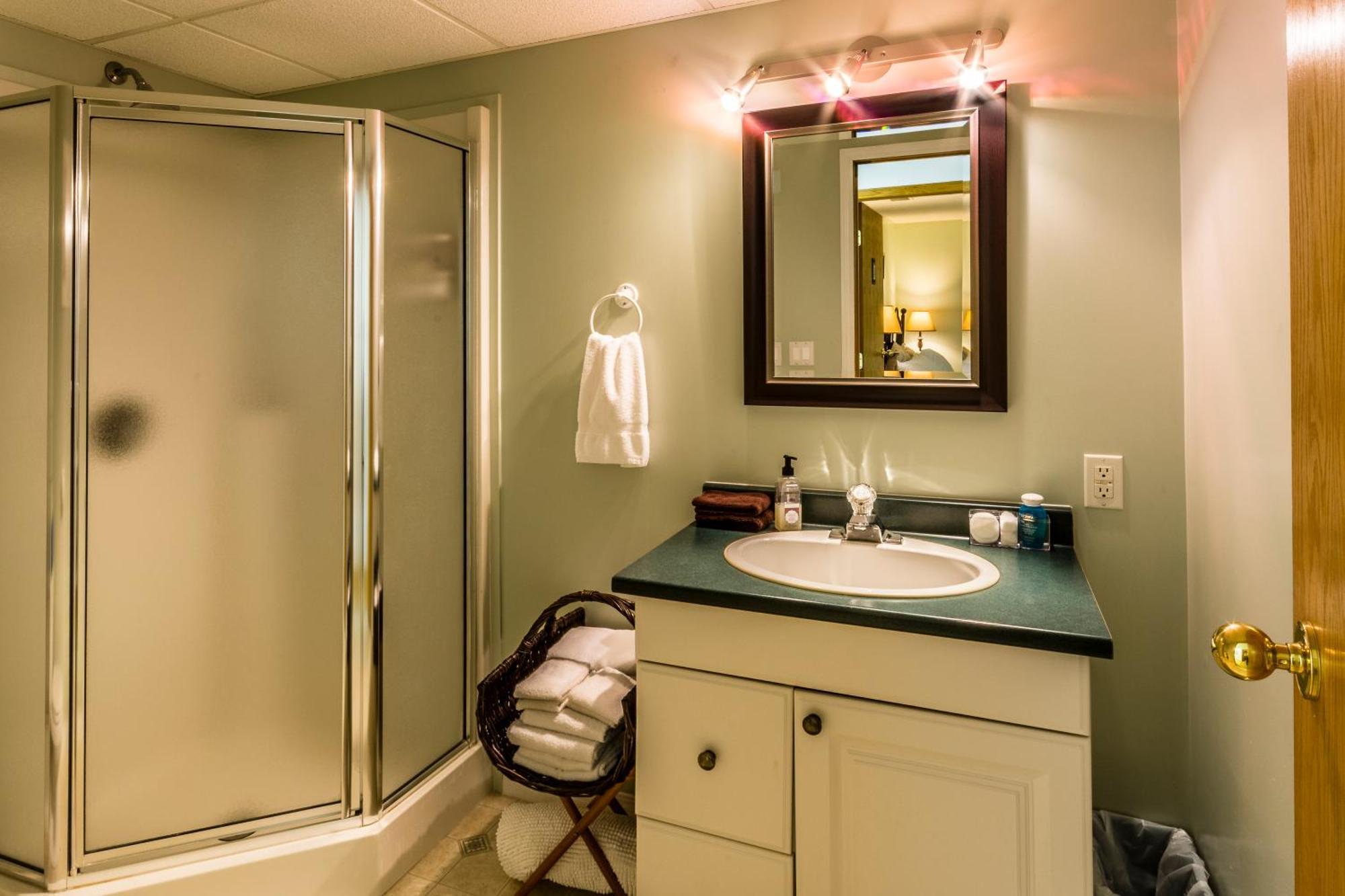 Rustlers Lodge Sundre Quarto foto
